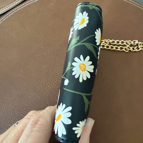 Betsey Johnson Black Daisy Zip Card Case Wallet NWOT - Picture 3 of 6
